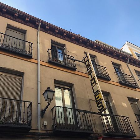 เพนชั่น โลส เปราเลส Hotel มาดริด ภายนอก รูปภาพ Headquarters of the party in Madrid